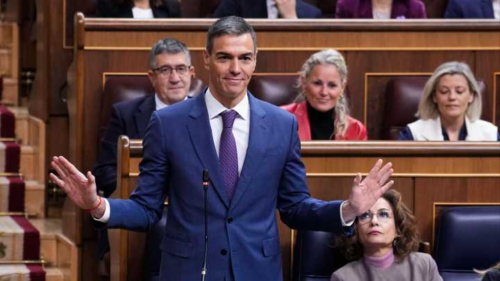 La asociación mayoritaria de jueces critica los "graves ataques y descalificaciones" de Sánchez al poder judicial