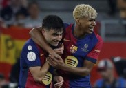 Pedri y Lamine, en el once del año del FIFPRO 2025