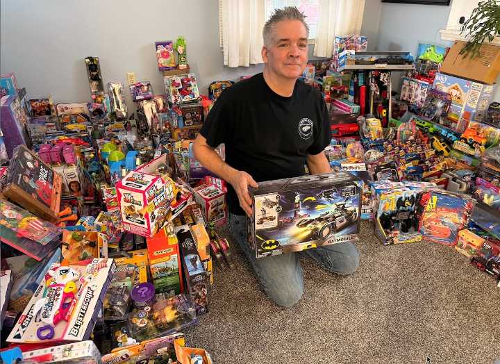 Berea ‘Batman’ keeps kids smiling with 1,000 toys and a big heart: Around The Town