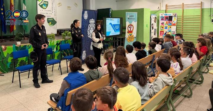 La Policía Nacional intensifica la lucha contra el acoso escolar ante el inicio del nuevo curso