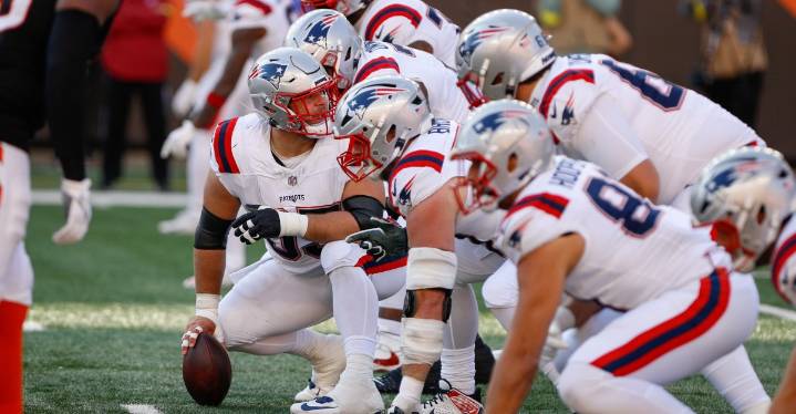 Patriots vs. Bengals snap counts: Attritional game requires on