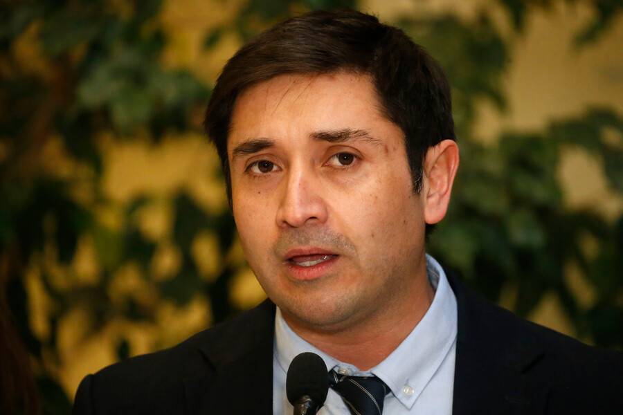 Fiscalía pide formalizar a Calisto por presunto fraude al Fisco tras confirmarse desafuero