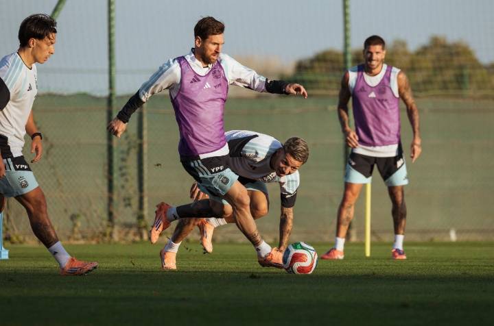 Messi será titular ante Angola
