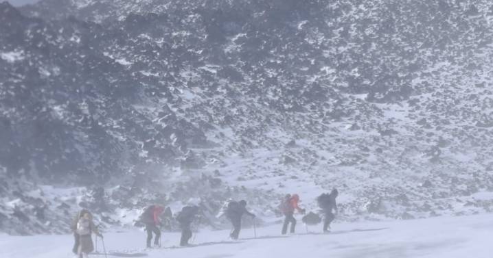 El Lanín impone sus condiciones, pero «el abrazo de cumbre está en cualquier parte de la montaña»