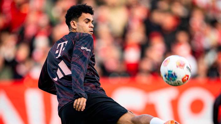 Vincent Kompany reveló la sanción que recibiría Luis Díaz tras expulsión en la Champions League