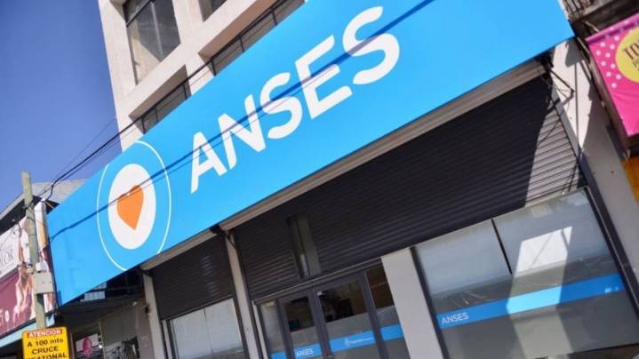 ANSES: quiénes cobrarán el bono de $70.000 en diciembre y cómo quedan los haberes 2025