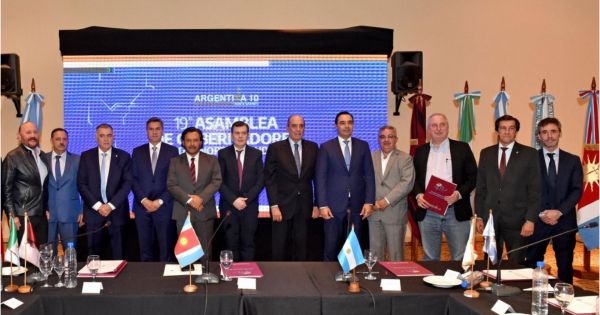 Última reunión del año: Sáenz viaja a Santiago para la mesa del Norte Grande