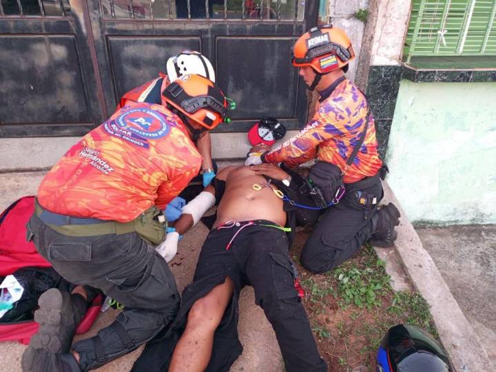 Protección Civil y Bomberos atienden a lesionados tras accidentes en Ciudad...
