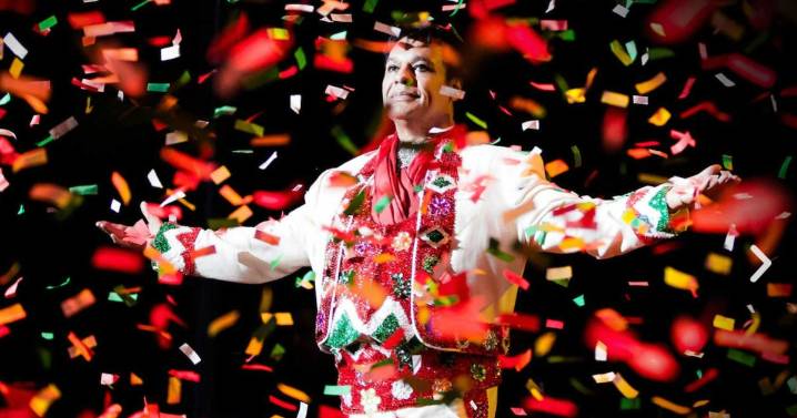 ¡Es hoy! ¿A qué hora es la proyección en el Zócalo del concierto de Juan Gabriel?