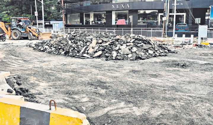 GHMC speeds up road works near Secretariat to ease congestion