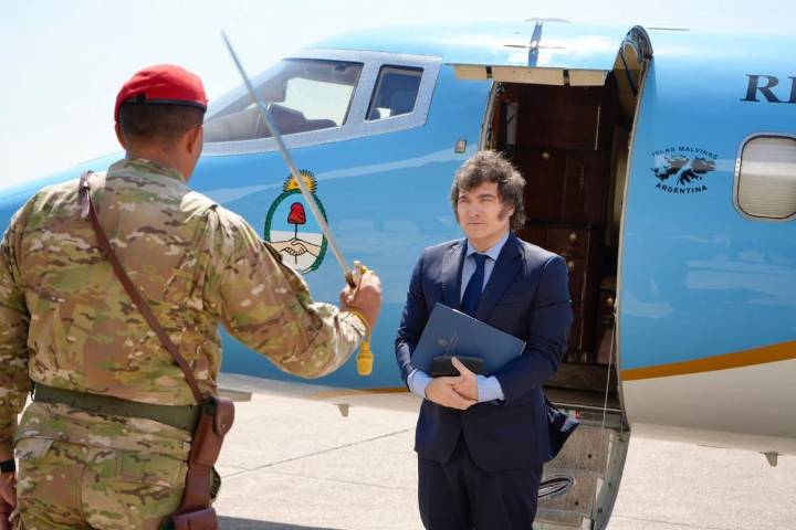 Milei retoma su agenda internacional en Bolivia