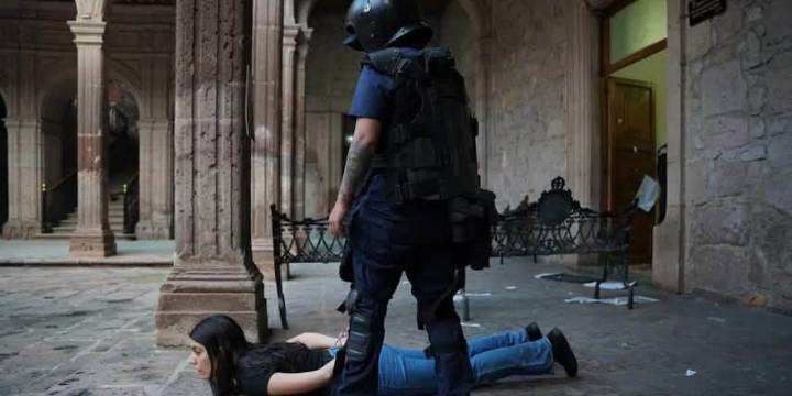 Fiscalía de Michoacán investiga daños en Palacio de Gobierno tras protestas por asesinato de Carlos Manzo: hay 8 detenidos