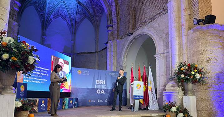 El V Encuentro nacional de Pueblos Mágicos de España premia a la Universidad de Salamanca