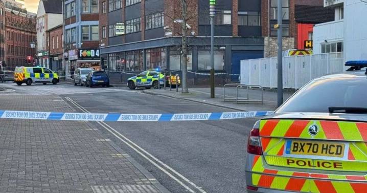 Police close multiple roads in Leicester as explosives teams on scene over 'grenade'