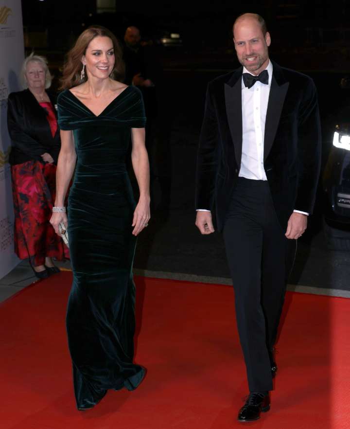 Cele|bitchy | Princess Kate wore green velvet Talbot Runhof to the Royal Variety show