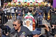 No apagarán lucha, seguiremos legado,  dice esposa de Manzo