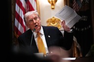 Más de un tercio de los votantes latinos de Trump se arrepienten, según encuesta