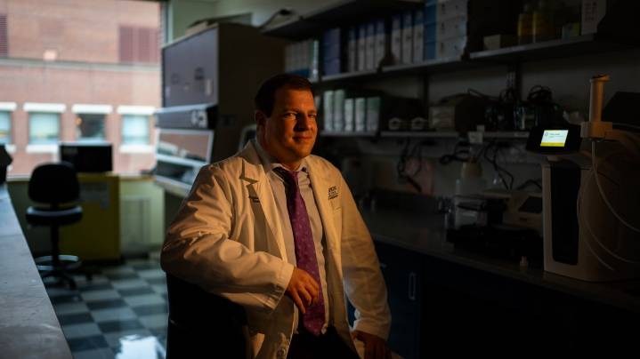 Lifelong drugs for autoimmune diseases don't work well. Now scientists are trying something new