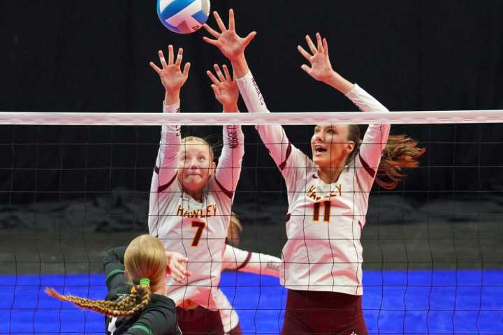 Hawley earns semifinal sweep, setting up chance to repeat as Minnesota Class 2A volleyball state champions