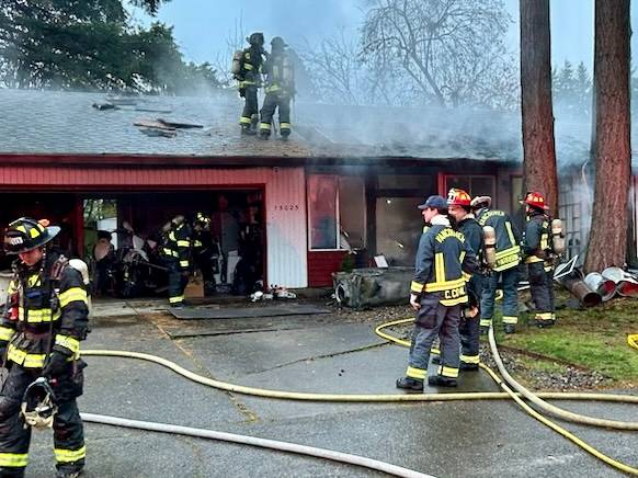 Four displaced after fire breaks out in East Vancouver home