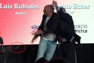 Un tío de Luis Rubiales, detenido por lanzarle huevos durante la presentación de su libro