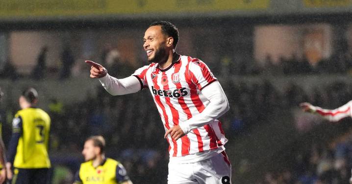 Mark Robins toasts Stoke City determination in emphatic win at Oxford