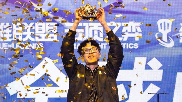 WithoutYou se corona en Alicante y la Tactician’s Crown pone rumbo al Paris Open 2025