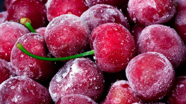 Skip Fresh Cherries And Buy Them Frozen Every Time (Here's Why)