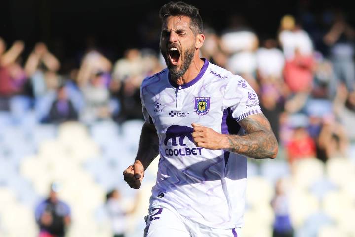 Joaquín Larrivey sueña con un ascenso histórico con Deportes Concepción: “Estamos todos ilusionados”