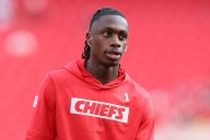 Chiefs WR Xavier Worthy Supports 61,000 Single Moms in Kansas City Inspired by His Own Journey Chiefs WR Xavier Worthy brings new programmes for Kansas City's 61,000 mothers through his foundation, in