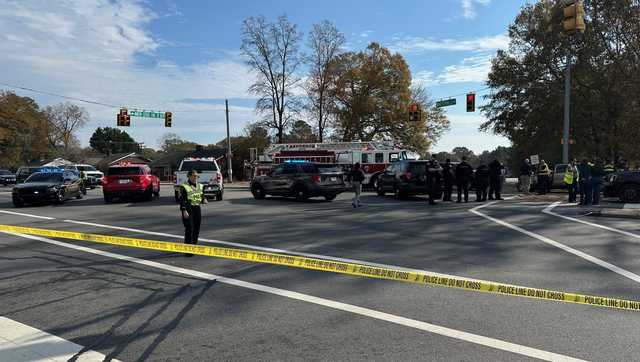 Coroner responds to crash in Anderson County