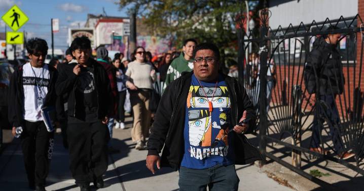 Immigration crackdown inspires uniquely Chicago pushback that’s now a model for other cities