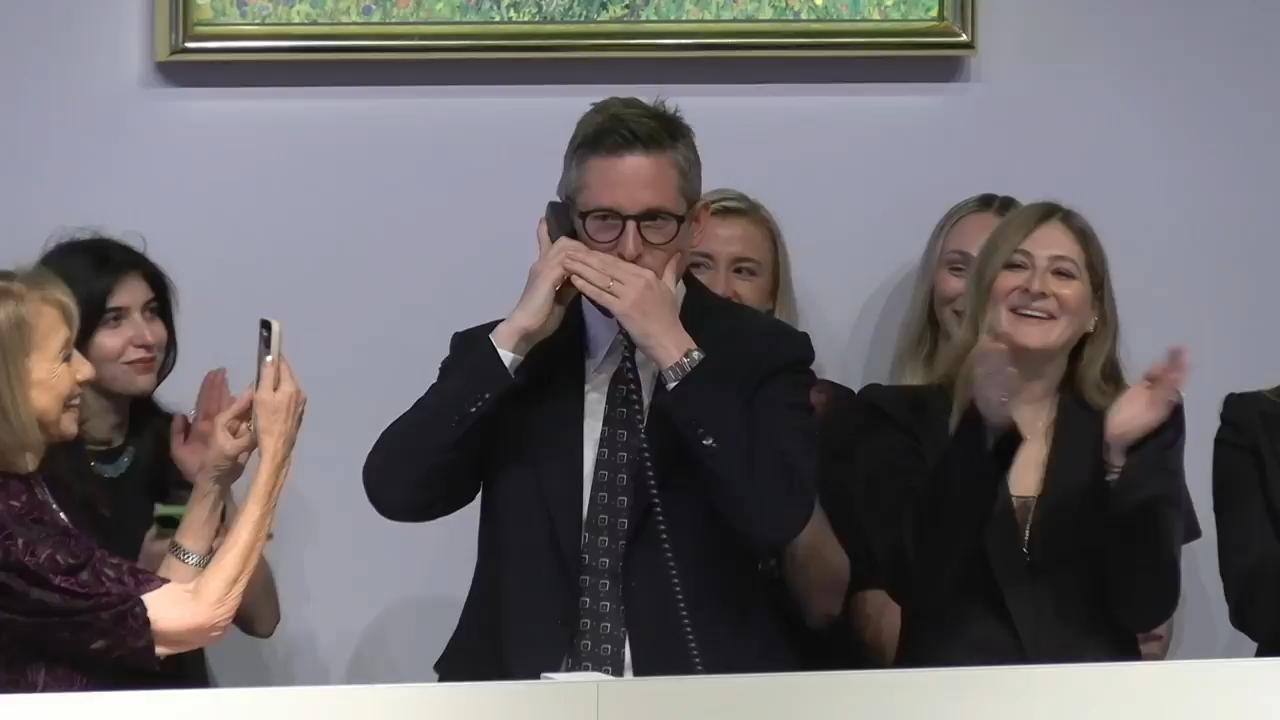 Gustav Klimt portrait that spared its subject from Nazis breaks modern art record with $236M sale