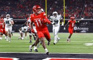 Defense delivers as UNLV rolls past Hawaii, 38