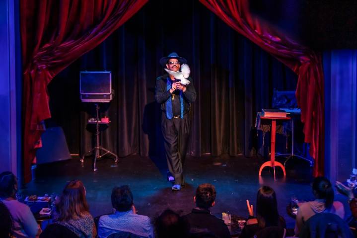 Review: Mesmerizing Spellbinder at the Magic Lounge