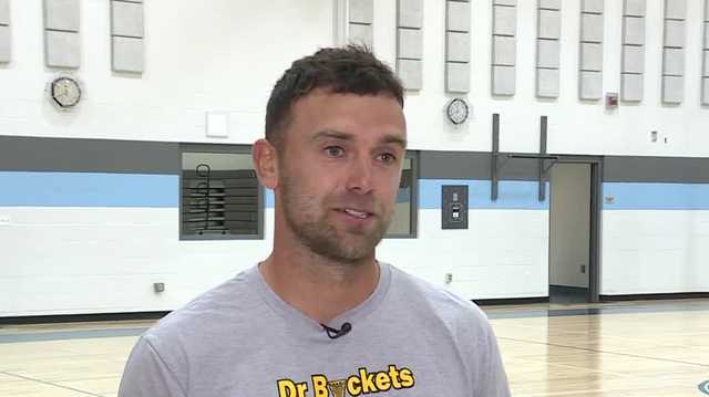 Maine gym teacher shoots for third Guinness World Record