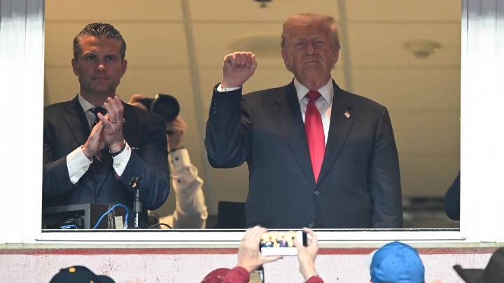Trump querría poner su nombre al estadio de los Commanders
