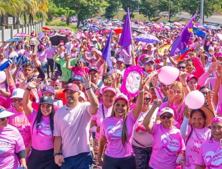 Con gran caminata cerraron octubre rosa en Bolívar
