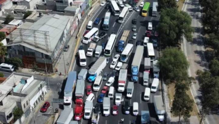 Transportistas convocan a megabloqueo nacional carretero el...