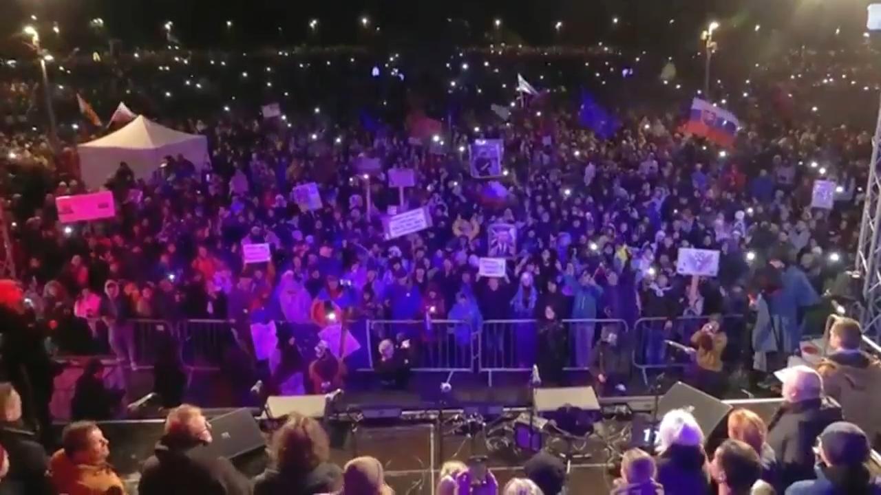 Slovaks protest against populist leader Fico on anniversary of Velvet Revolution