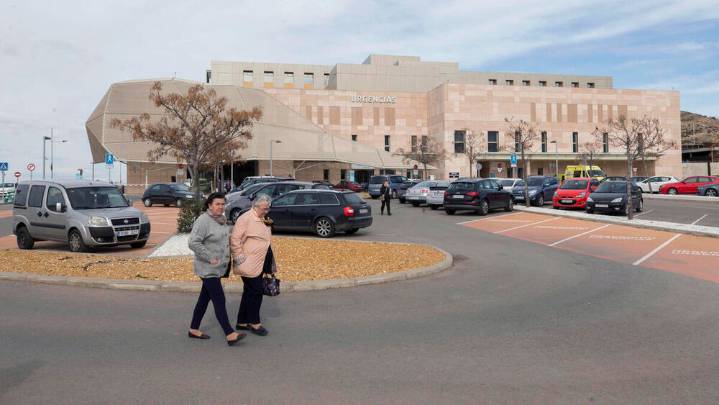 Evacúan el hospital Santa Lucía de Cartagena por un incendio