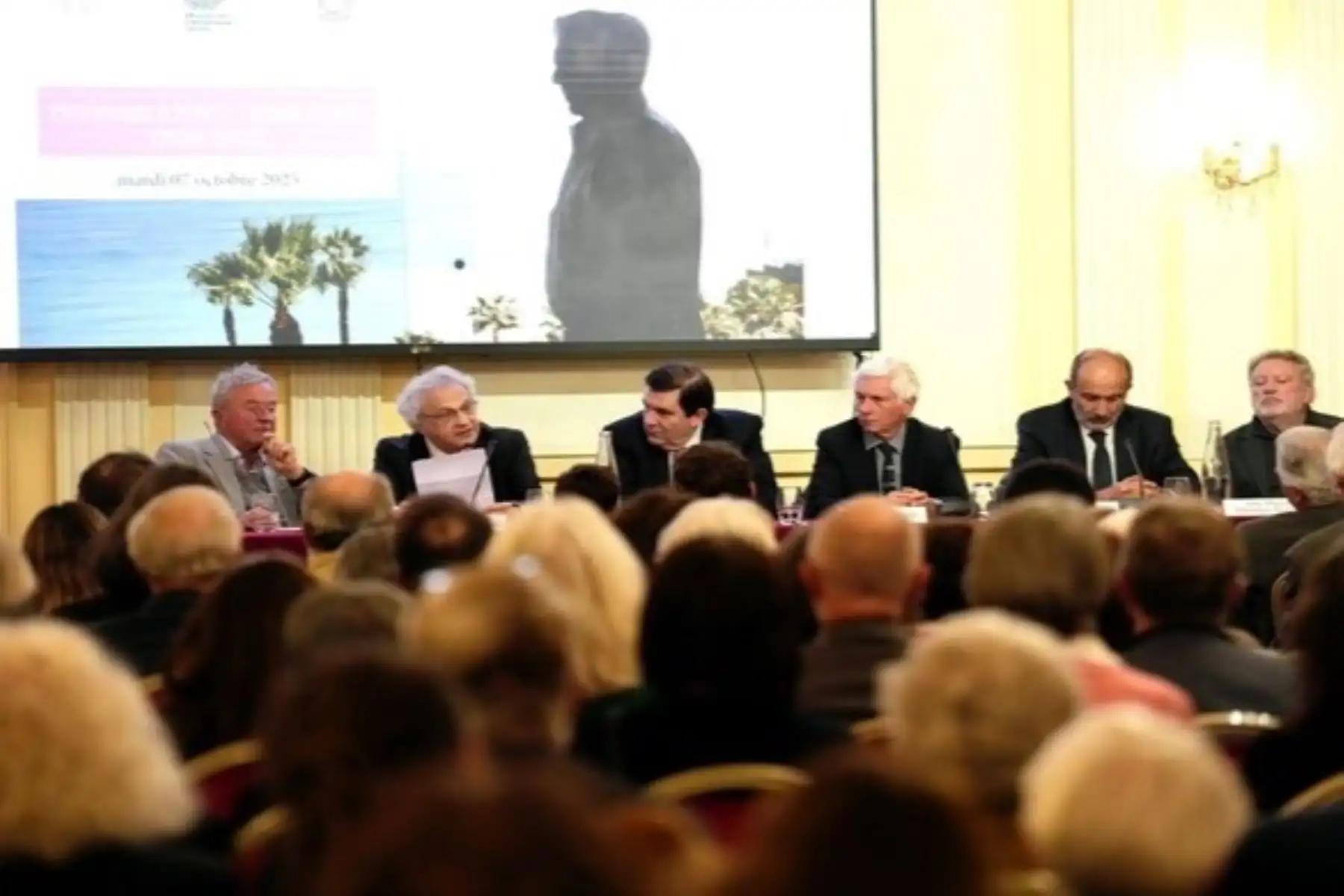 Vargas Llosa: Instituto Cervantes y Casa de América Latina le rindieron homenaje en París