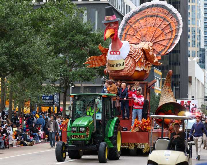 Cool, sunny weather in store for Houston’s Thanksgiving Day parade
