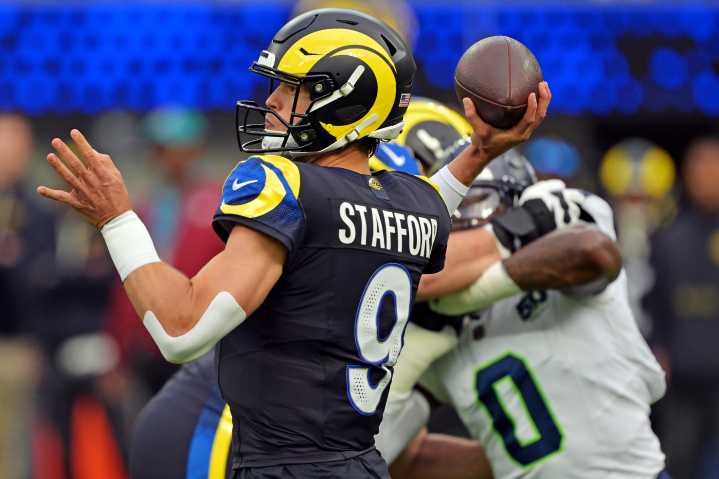 Fantasy Football 2025: Start’Em, Sit’Em Week 12