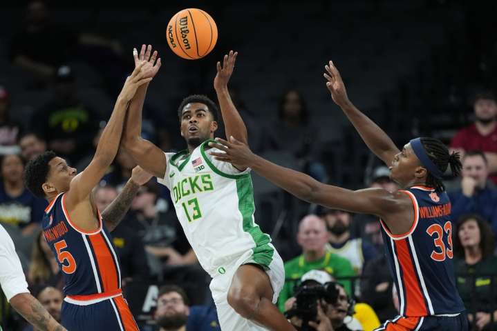 Turnovers, points in paint prove costly to Oregon in loss to No. 21 Auburn