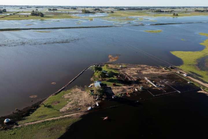 Lluvias extremas inundan 5 millones de hectáreas de la Pampa argentina