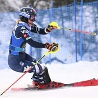 Dominant Shiffrin leads after first slalom run in Levi