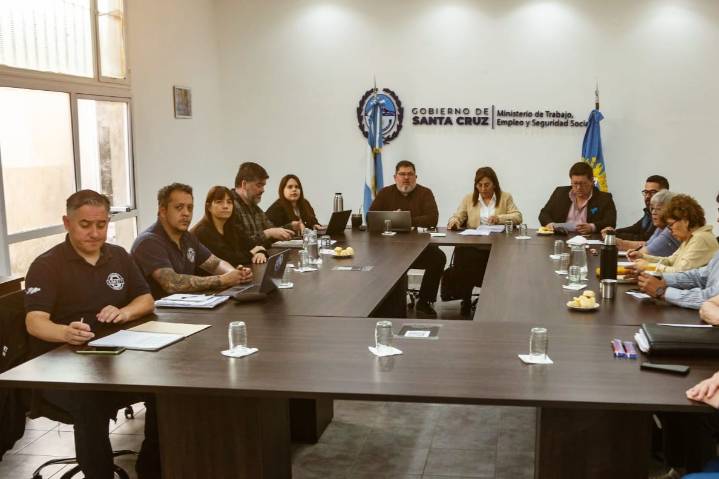 AMET Santa Cruz valoró el retorno a la mesa paritaria y pidió avances concretos en lo salarial y laboral