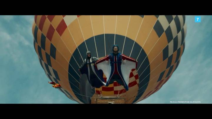 Así es "La fiera", película protagonizada por Miguel Ángel Silvestre, Carlos Cuevas y Miguel Bernardeau