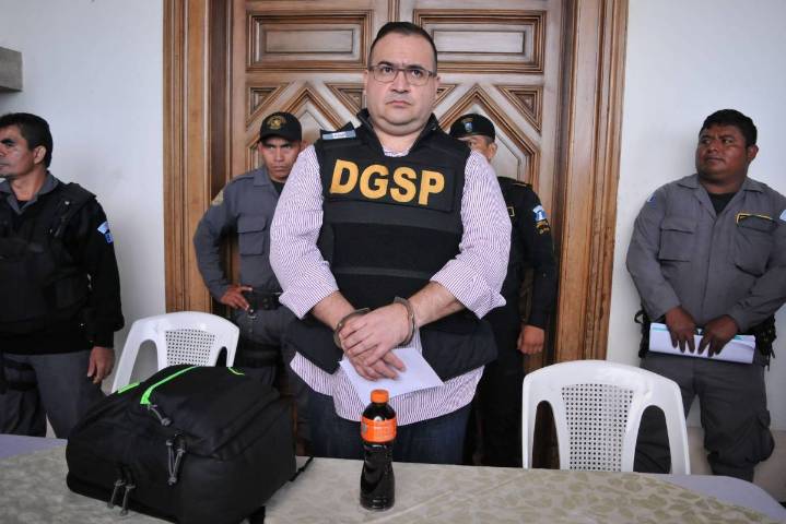 Defensa de Javier Duarte acusa tortura en diligencia judicial; FGR sostiene mala conducta procesal